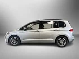 Volkswagen Touran (2025) thumbnail 4