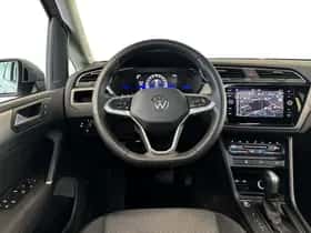 Volkswagen Touran (2025) thumbnail 8