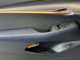 CUPRA Tavascan thumbnail 9