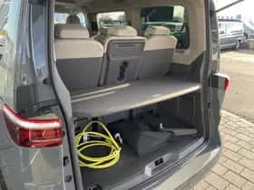 Volkswagen Multivan (2025) thumbnail 10