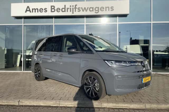 Volkswagen Multivan (2025) thumbnail 2