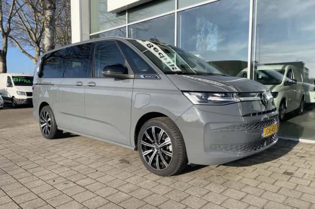 Volkswagen Multivan (2025) thumbnail 4