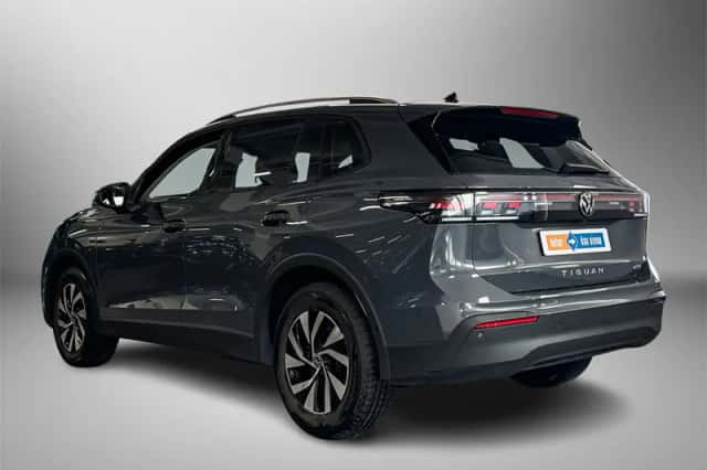 Volkswagen Tiguan (2025) thumbnail 2