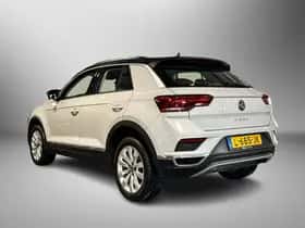 Volkswagen T-Roc (2021) thumbnail 2