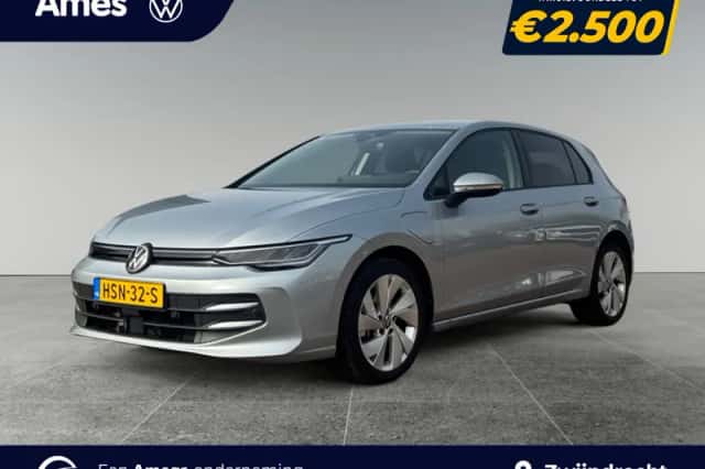 Volkswagen Golf (2025) thumbnail 1