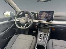 Volkswagen Golf (2025) thumbnail 4