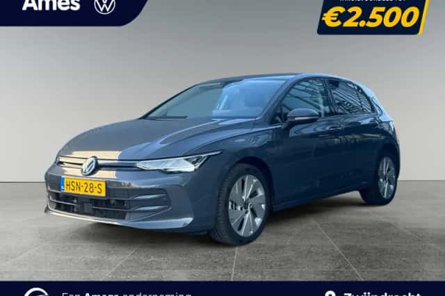 Volkswagen Golf (2025) thumbnail 1