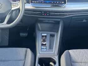 Volkswagen Golf (2025) thumbnail 16