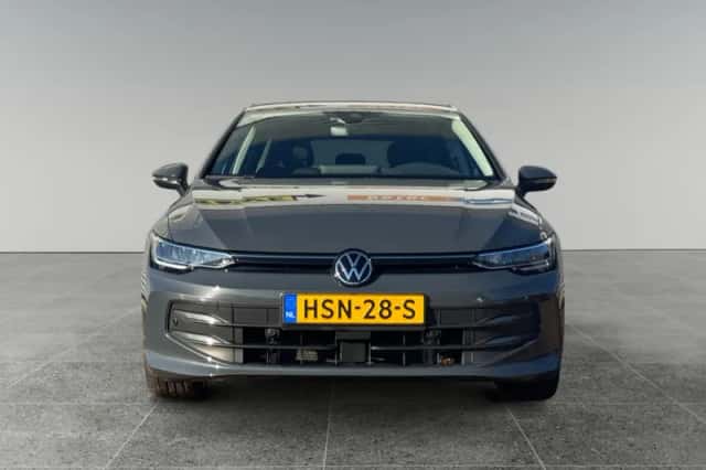 Volkswagen Golf (2025) thumbnail 5