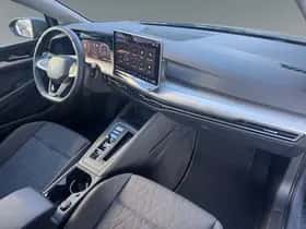 Volkswagen Golf (2025) thumbnail 8