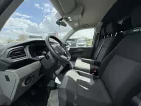 Volkswagen Transporter (2024) thumbnail 21