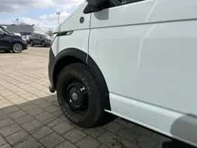 Volkswagen Transporter (2024) thumbnail 9