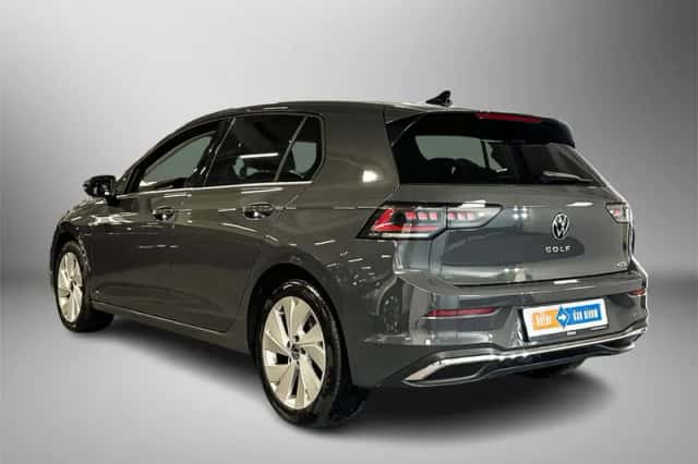 Volkswagen Golf (2025) thumbnail 3