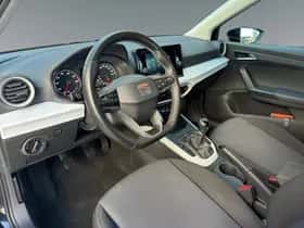 SEAT Arona (2023) thumbnail 4