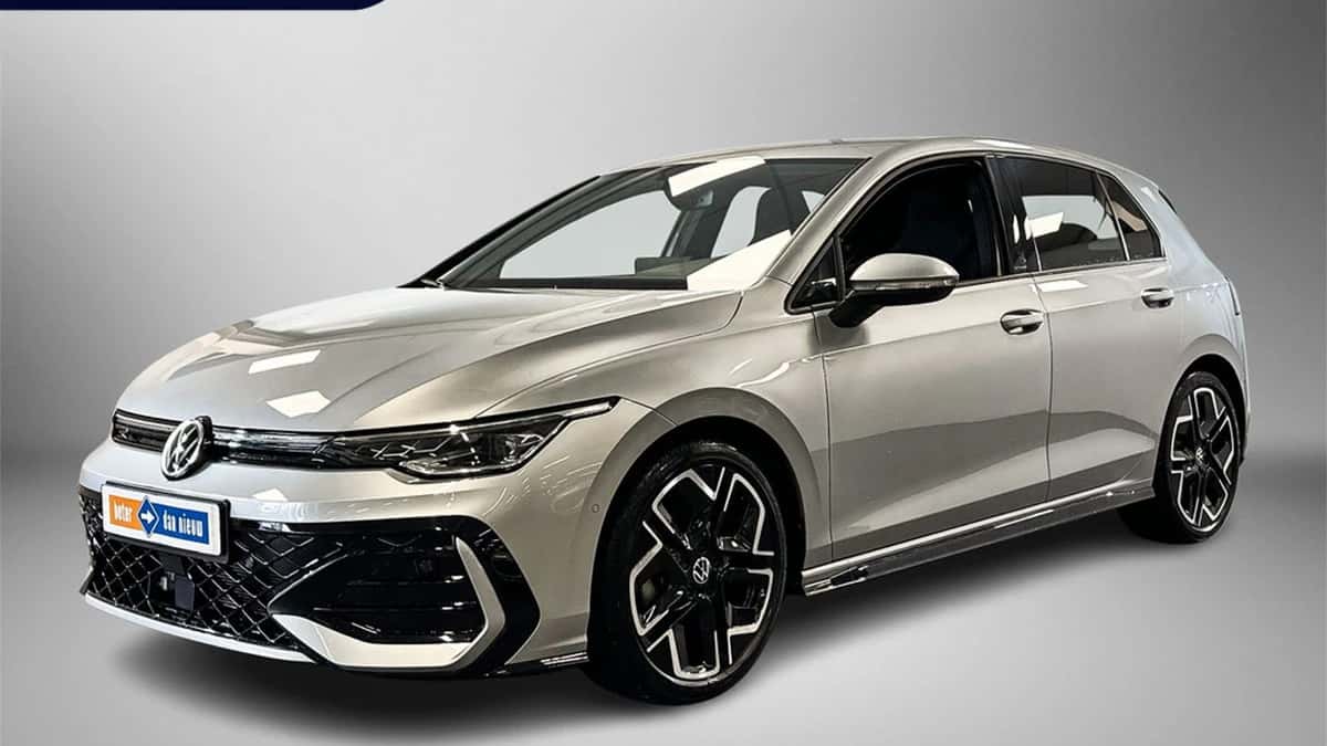 Volkswagen Golf (2025) — foto 1
