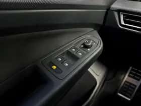 Volkswagen Golf (2025) thumbnail 9