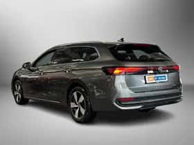 Volkswagen Passat (2025) thumbnail 2