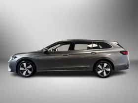 Volkswagen Passat (2025) thumbnail 4