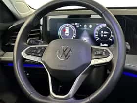 Volkswagen Passat (2025) thumbnail 8