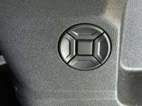 Audi Q3 (2022) thumbnail 11