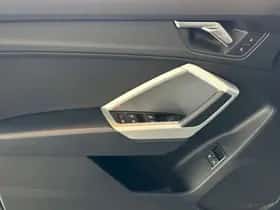 Audi Q3 (2022) thumbnail 9