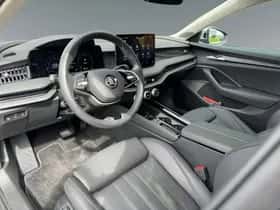 Škoda Superb (2024) thumbnail 4