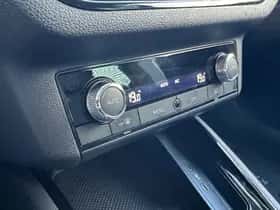 Škoda Kamiq (2020) thumbnail 25