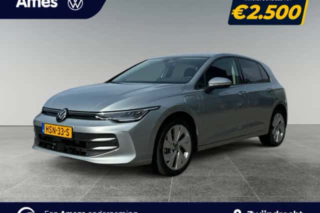 Volkswagen Golf (2025) thumbnail 1