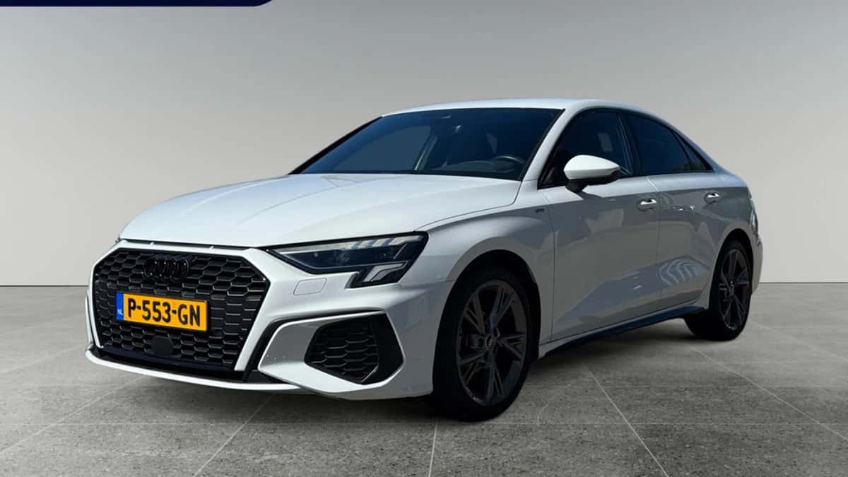 Audi A3 (2022) — foto 1