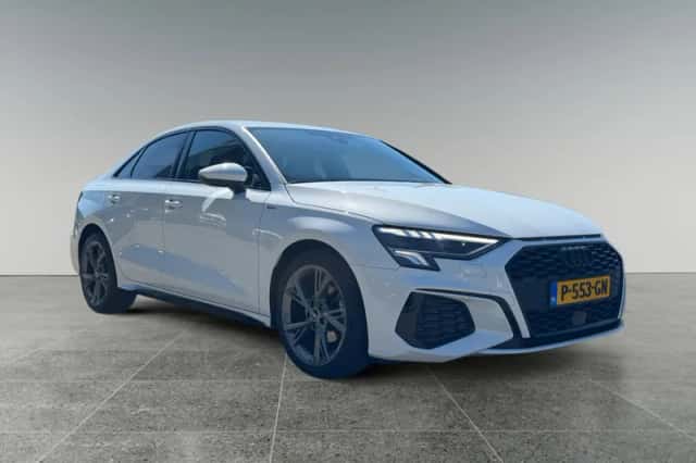 Audi A3 (2022) thumbnail 3