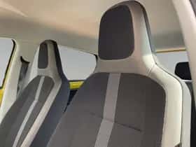 Volkswagen Up! (2017) thumbnail 18