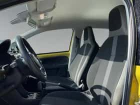 Volkswagen Up! (2017) thumbnail 4