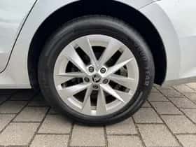 Škoda Octavia (2024) thumbnail 23