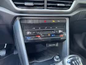 Volkswagen T-Roc (2025) thumbnail 17