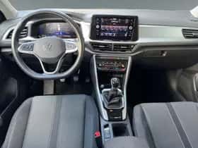 Volkswagen T-Roc (2024) thumbnail 11
