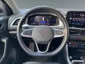 Volkswagen T-Roc (2024) thumbnail 12