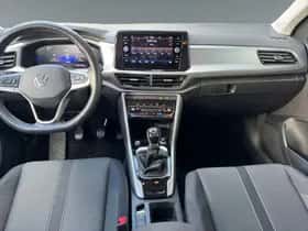 Volkswagen T-Roc (2024) thumbnail 14