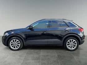 Volkswagen T-Roc (2024) thumbnail 5