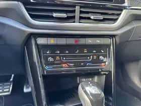Volkswagen T-Roc (2025) thumbnail 18