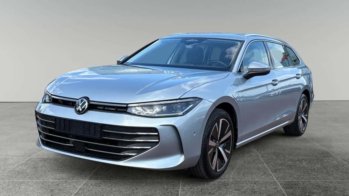 Volkswagen Passat (2025) — foto 1