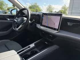 Volkswagen Passat (2025) thumbnail 18