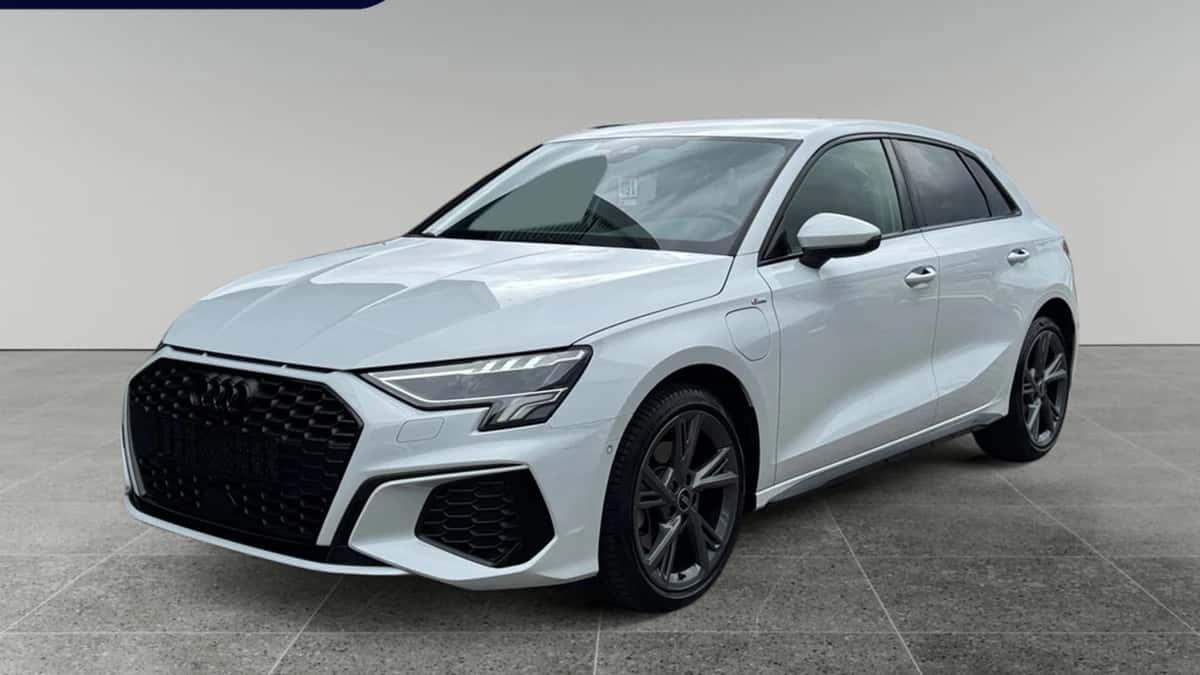 Audi A3 (2024) — foto 1