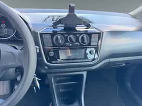 Volkswagen Up! (2019) thumbnail 16