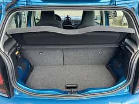 Volkswagen Up! (2019) thumbnail 23