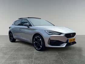CUPRA Leon (2022) thumbnail 2
