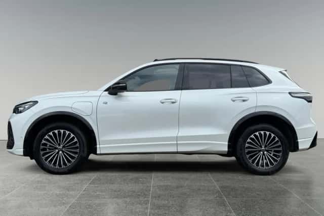 Volkswagen Tiguan (2025) thumbnail 5