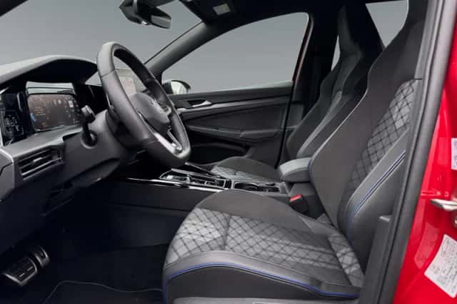 Volkswagen Golf (2025) thumbnail 5
