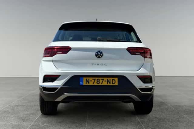 Volkswagen T-Roc (2021) thumbnail 6