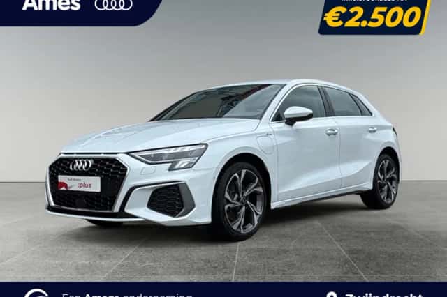 Audi A3 (2024) thumbnail 1