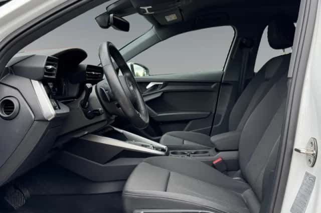 Audi A3 (2024) thumbnail 5